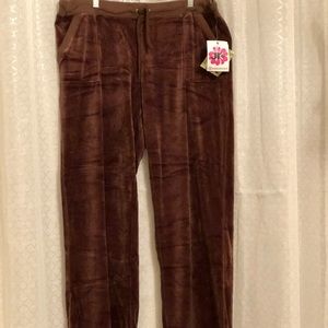 Outlooks pants NWT